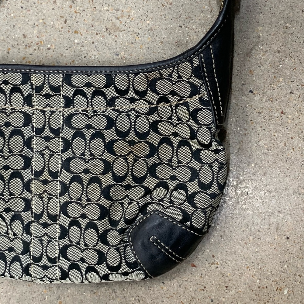COACH Vintage Y2K Soho Hobo Black Signature Canvas Shoulder Bag Size Small - Picture 6 of 13